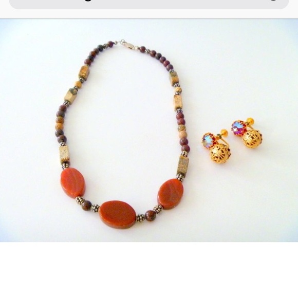 Vintage gemstone necklace and screwback earrings - Picture 2 of 3